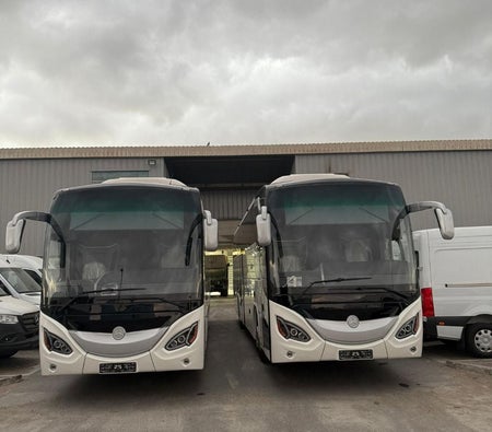 Mercedes-Benz Mcv 600 2026 — OneClickDrive