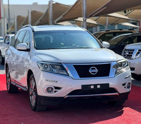 Nissan Pathfinder SV 2015 — OneClickDrive