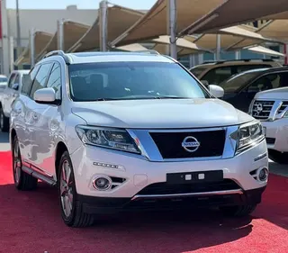 Nissan Pathfinder SV 2015 — OneClickDrive