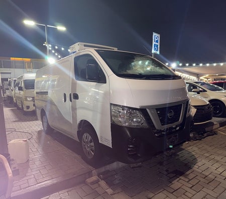 Nissan Urvan 2022 — OneClickDrive