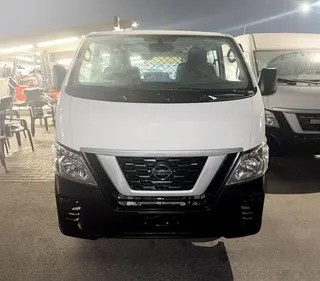 Nissan Urvan 2022 — OneClickDrive