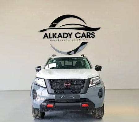 Nissan Navara 2025 — OneClickDrive