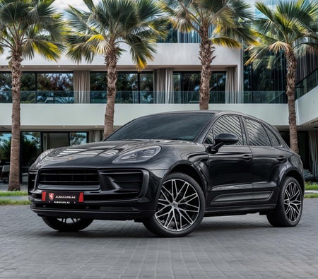 Porsche Macan 2023 — OneClickDrive