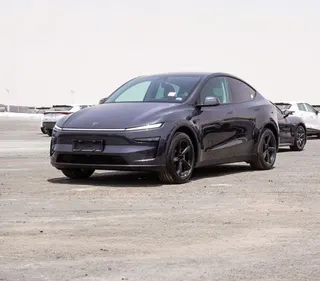 Tesla Model Y 2025 — OneClickDrive