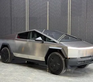 تيسلا Cybertruck 2024