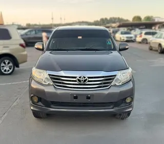 Toyota Fortuner 2015 — OneClickDrive