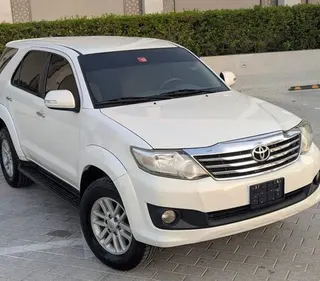 Toyota Fortuner 2012 — OneClickDrive