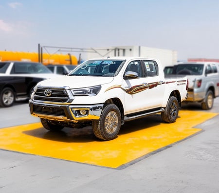 Toyota Hilux 2025 — OneClickDrive