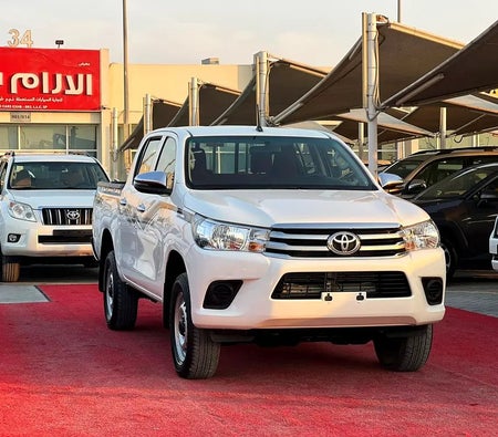Toyota Hilux 2024 — OneClickDrive