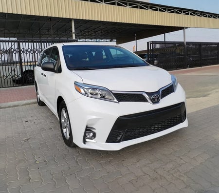 Toyota Sienna 2016 — OneClickDrive