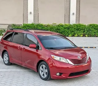 Toyota Sienna 2015 — OneClickDrive