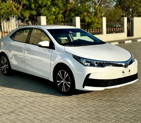 Toyota Corolla 2018 — OneClickDrive