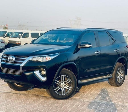Toyota Fortuner 2017 — OneClickDrive