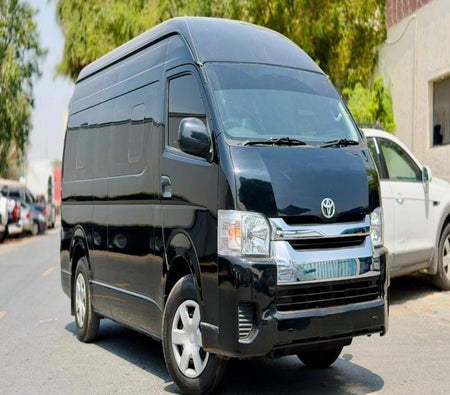 Toyota Hiace 2012 — OneClickDrive
