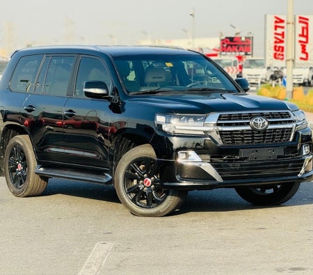 Toyota Land Cruiser 2018 — OneClickDrive