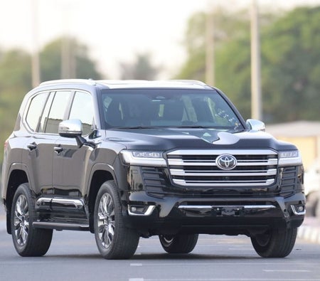 Toyota Land Cruiser 2025 — OneClickDrive