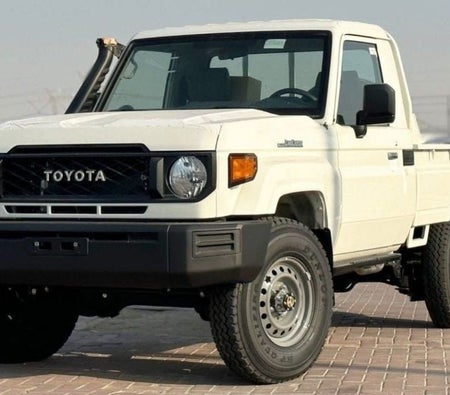 Toyota Land Cruiser Pickup 2025 — OneClickDrive