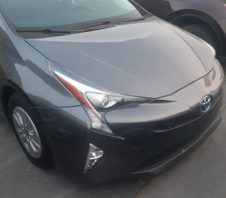 Toyota Prius 2017 — OneClickDrive