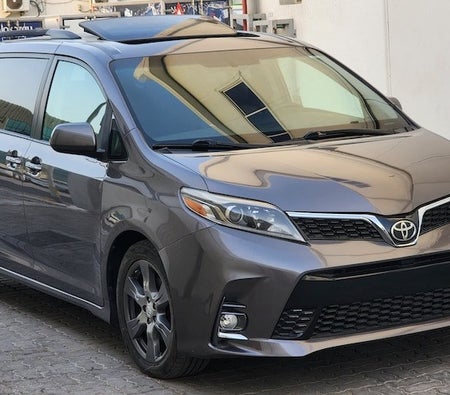 Toyota Sienna 2017 — OneClickDrive