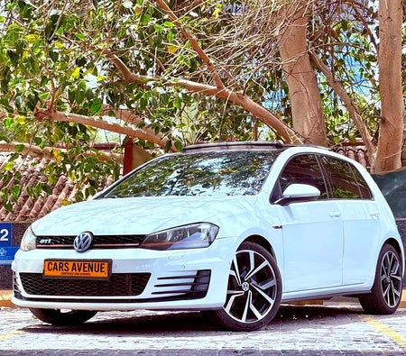 Volkswagen Golf 2015 — OneClickDrive