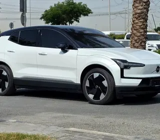 Volvo EX30 2024 — OneClickDrive