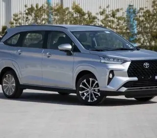 Toyota Veloz 2025 — OneClickDrive