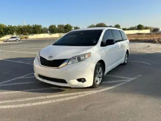 Toyota Sienna 2013 — Auto Trader UAE