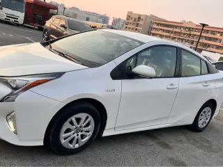 Toyota Prius 2018 — Auto Trader UAE