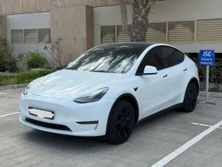 Tesla Model Y 2022 — Auto Trader UAE