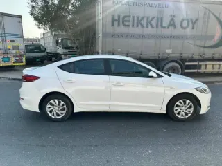 Hyundai Elantra 2018 — Auto Trader UAE