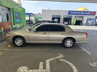 لينكون Town Car 2008 — Auto Trader UAE