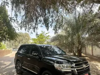 تويوتا لاند كروزر 2019 — Auto Trader UAE