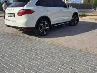 Porsche Cayenne 2012 — Auto Trader UAE
