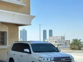 Toyota Land Cruiser 2017 — Auto Trader UAE