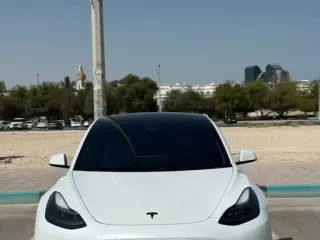 Tesla Model 3 2022 — Auto Trader UAE