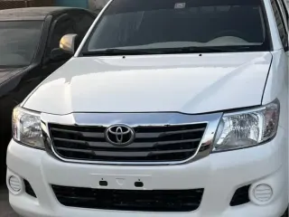 Toyota Hilux 2013 — Auto Trader UAE