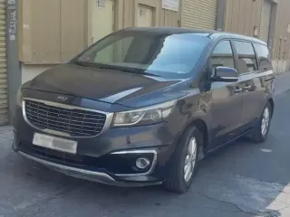 Kia Sedona 2017 — Auto Trader UAE