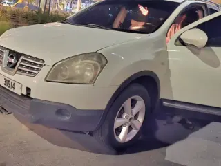 نيسان قاشقاي 2010 — Auto Trader UAE