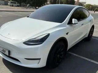 Tesla Model Y 2023 — Auto Trader UAE