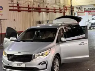 Kia Carnival 2019 — Auto Trader UAE