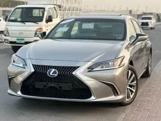 Lexus ES 300 2020 — Auto Trader UAE
