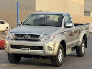 Toyota Hilux 2010 — Auto Trader UAE