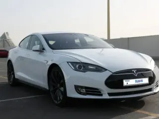 Tesla Model 3 2015 — Auto Trader UAE