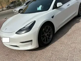 Tesla Model 3 2021 — Auto Trader UAE