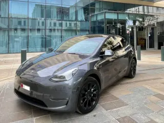 Tesla Model Y 2022 — Auto Trader UAE