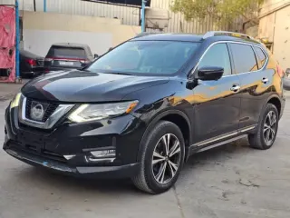 Nissan Rogue SL 2017 — Auto Trader UAE