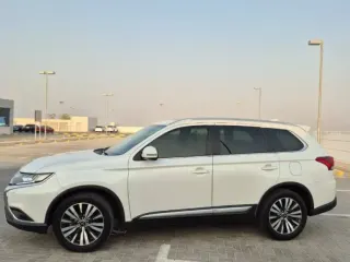 Mitsubishi Outlander 2022 — Auto Trader UAE