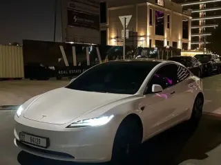 Tesla Model 3 2024 — Auto Trader UAE