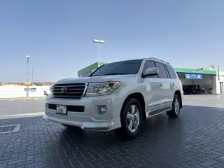 Toyota Land Cruiser GXR 2015 — Auto Trader UAE