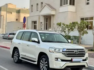 Toyota Land Cruiser VXR 2017 — Auto Trader UAE
